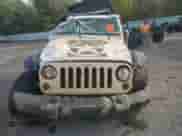 2015 Jeep Wrangler Rubicon z VIN 1C4BJWCG8FL751209, wystawiony jako Copart lot #82310754 z przebiegiem 98 022 mil mil oraz Szkoda całkowita • Salvage title. Historia ofert i sprzedaży dostępna na DreamBid. Obrazek 5.