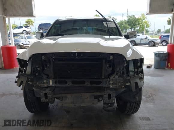 2014 Ram 1500 Longhorn z VIN 1C6RR7PM7ES353935, wystawiony jako IAAI lot #42781639 z przebiegiem 187 049 mil mil oraz . Historia ofert i sprzedaży dostępna na DreamBid. Obrazek 13.