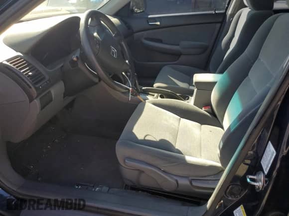 2006 Honda Accord LX с VIN 1HGCM56476A164410, выставлен на аукционе Copart как лот 81706185 с пробегом 211 125 миль миль и Списание • Salvage title. История ставок и продаж доступна на DreamBid. Изображение 7.