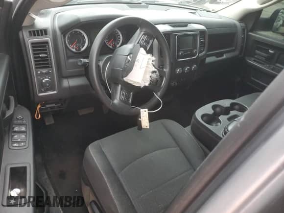 2023 Ram 1500 Tradesman z VIN 1C6RR7FT5PS537475, wystawiony jako Copart lot #55793415 z przebiegiem 46 382 mil mil oraz Szkoda całkowita • Salvage title. Historia ofert i sprzedaży dostępna na DreamBid. Obrazek 8.