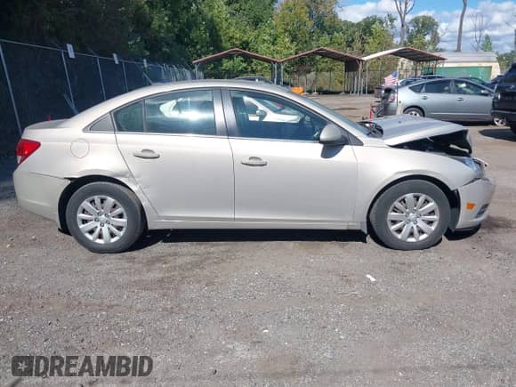 2011 Chevrolet Cruze 1LT с VIN 1G1PF5S96B7292763, выставлен на аукционе IAAI как лот 43414761 с пробегом 114 425 миль миль и . История ставок и продаж доступна на DreamBid. Изображение 13.