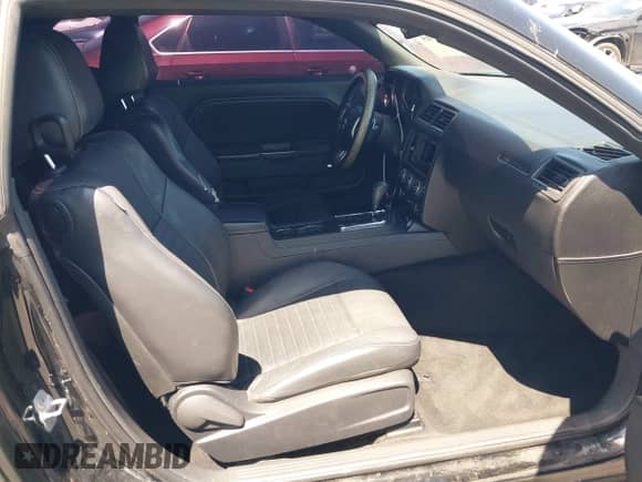 2013 Dodge Challenger SXT with VIN 2C3CDYAG9DH708717, listed as a IAAI auction lot 41990705 with 92,784 mi miles and . Bid and sale history available at DreamBid. Image 5.