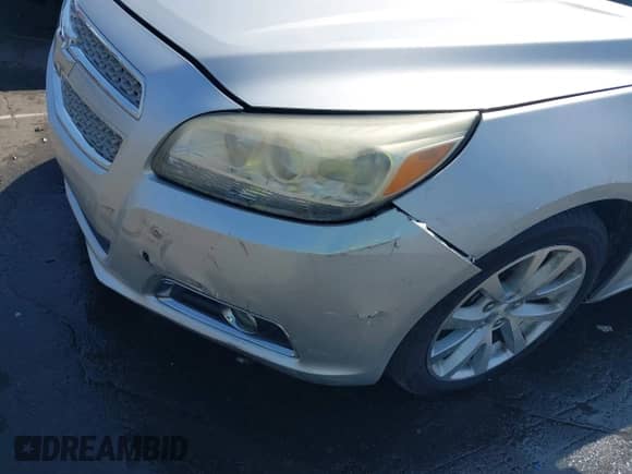 2013 Chevrolet Malibu LTZ с VIN 1G11H5SA4DF254502, выставлен на аукционе IAAI как лот 43303370 с пробегом 175 924 миль миль и . История ставок и продаж доступна на DreamBid. Изображение 6.