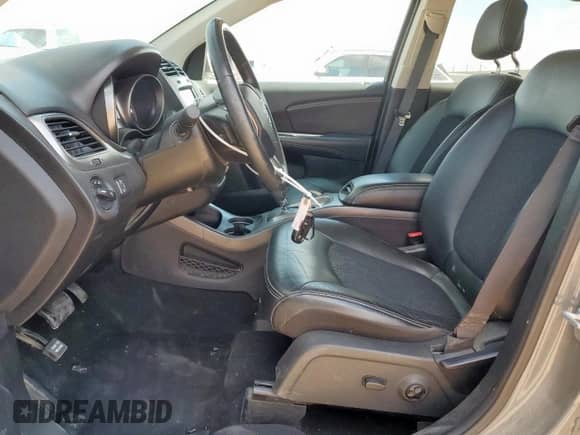 2019 Dodge Journey Crossroad with VIN 3C4PDCGG0KT763455, listed as a Copart auction lot 80092065 with 82,732 mi miles and Salvage title. Bid and sale history available at DreamBid. Image 7.
