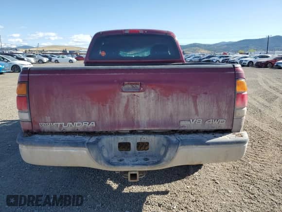 2001 Toyota Tundra Limited z VIN 5TBBT48181S165094, wystawiony jako Copart lot #55515765 z przebiegiem 264 859 mil mil oraz Czysty tytuł • Clean title. Historia ofert i sprzedaży dostępna na DreamBid. Obrazek 6.