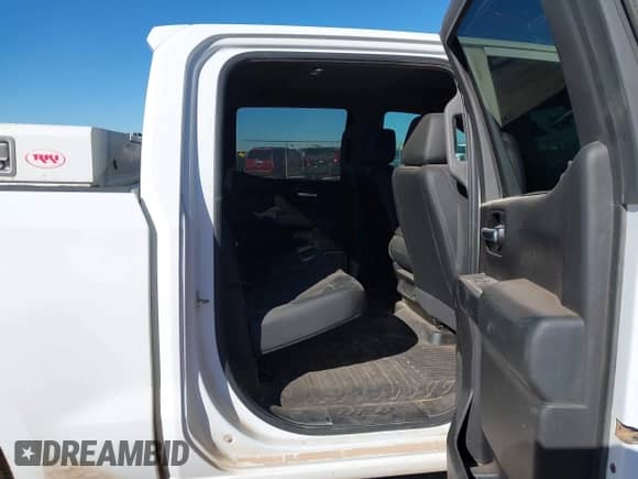 2019 Chevrolet Silverado 1500 Work Truck z VIN 3GCUYAEF5KG293437, wystawiony jako IAAI lot #43441275 z przebiegiem 177 711 mil mil oraz . Historia ofert i sprzedaży dostępna na DreamBid. Obrazek 8.