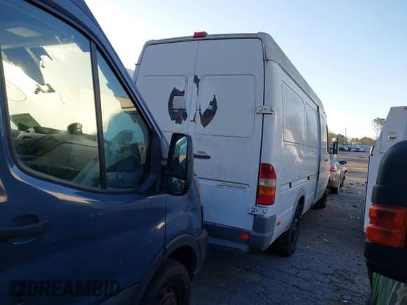 2006 Dodge Sprinter with VIN WD0PD744465967805, listed as a IAAI auction lot 41210477 with 360,104 mi miles and . Bid and sale history available at DreamBid. Image 4.