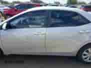 2016 Toyota Corolla L с VIN 5YFBURHE1GP563852, выставлен на аукционе IAAI как лот 43034249 с пробегом 136 397 миль миль и . История ставок и продаж доступна на DreamBid. Изображение 15.