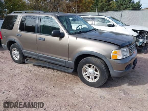 2003 Ford Explorer XLT с VIN 1FMZU73K33UA90626, выставлен на аукционе IAAI как лот 43474794 с пробегом 184 164 миль миль и . История ставок и продаж доступна на DreamBid. Изображение 1.
