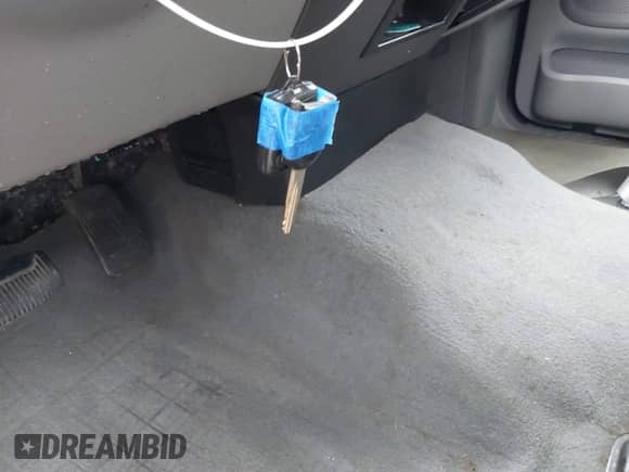 2006 Ford F-150 XLT z VIN 1FTRW12W06KD98496, wystawiony jako IAAI lot #43530843 z przebiegiem 260 136 mil mil oraz . Historia ofert i sprzedaży dostępna na DreamBid. Obrazek 11.