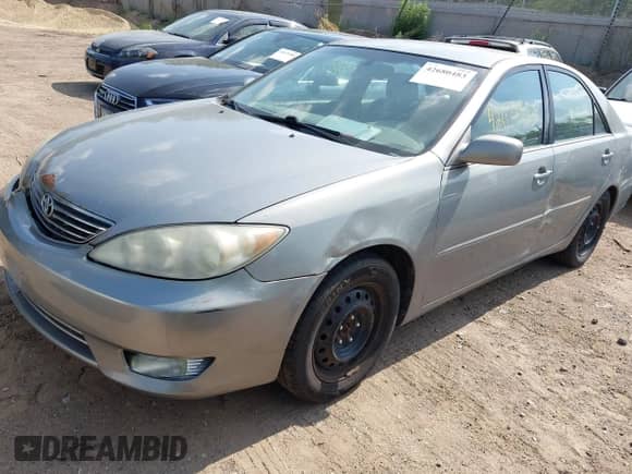2005 Toyota Camry STD с VIN 4T1BE32K95U528173, выставлен на аукционе IAAI как лот 42680483 с пробегом 249 711 миль миль и . История ставок и продаж доступна на DreamBid. Изображение 2.