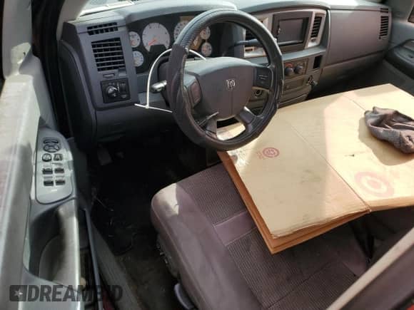 2007 Dodge 2500 SLT с VIN 1D7KS28AX7J592500, выставлен на аукционе Copart как лот 89448005 с пробегом 325 277 миль миль и Чистый • Clean title. История ставок и продаж доступна на DreamBid. Изображение 8.