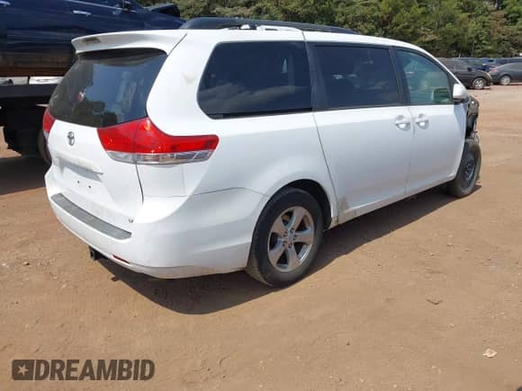 2011 Toyota Sienna LE AAS with VIN 5TDKK3DC3BS048357, listed as a IAAI auction lot 43199360 with 267,887 mi miles and . Bid and sale history available at DreamBid. Image 4.