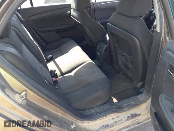 2012 Chevrolet Malibu 1LT z VIN 1G1ZC5EU8CF288089, wystawiony jako IAAI lot #43443742 z przebiegiem 195 894 mil mil oraz . Historia ofert i sprzedaży dostępna na DreamBid. Obrazek 8.