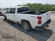 2024 Chevrolet Silverado 2500HD Work Truck z VIN 2GC4YLE76R1240298, wystawiony jako Copart lot #58204195 z przebiegiem 23 460 mil mil oraz Szkoda całkowita • Salvage title. Historia ofert i sprzedaży dostępna na DreamBid. Obrazek 2.