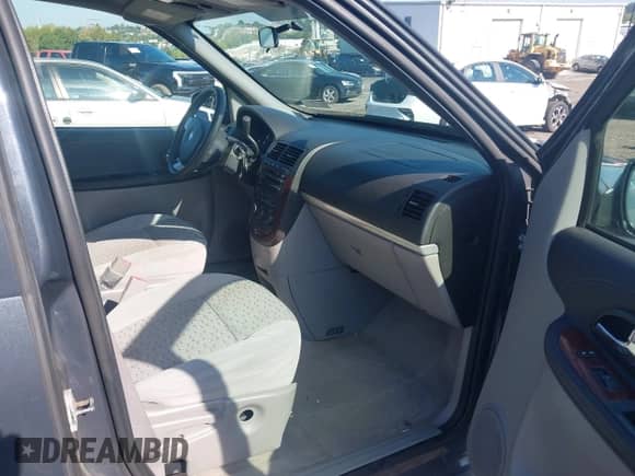 2008 Chevrolet Uplander LS with VIN 1GNDV23W88D114175, listed as a IAAI auction lot 43122596 with 138,771 mi miles and . Bid and sale history available at DreamBid. Image 5.