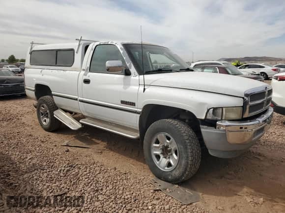1997 Dodge RAM with VIN 1B7KF26D5VJ621751, listed as a Copart auction lot 47556625 with 231,021 mi miles and Salvage title. Bid and sale history available at DreamBid. Image 4.