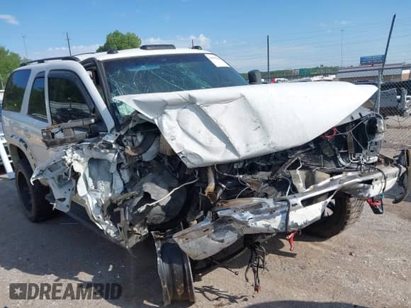 2002 Chevrolet Tahoe LT с VIN 1GNEK13Z62J252243, выставлен на аукционе IAAI как лот 42597885 с пробегом 191 843 миль миль и . История ставок и продаж доступна на DreamBid. Изображение 1.