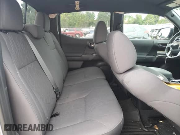 2019 Toyota Tacoma TRD Off Road z VIN 3TMCZ5ANXKM213550, wystawiony jako Copart lot #81675915 z przebiegiem 78 339 mil mil oraz Szkoda całkowita • Salvage title. Historia ofert i sprzedaży dostępna na DreamBid. Obrazek 10.