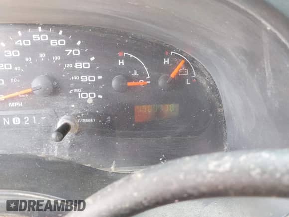 2005 Ford Econoline Cargo with VIN 1FTRE14W45HA26624, listed as a IAAI auction lot 42787243 with 490,973 mi miles and . Bid and sale history available at DreamBid. Image 7.