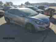 2015 Hyundai Elantra SE z VIN 5NPDH4AE4FH550776, wystawiony jako Copart lot #85400355 z przebiegiem 145 894 mil mil oraz Czysty tytuł • Clean title. Historia ofert i sprzedaży dostępna na DreamBid. Obrazek 4.