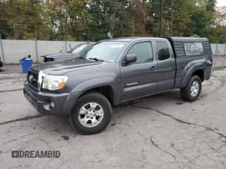 2011 Toyota Tacoma z VIN 5TFUU4EN0BX004366, wystawiony jako Copart lot #86630815 z przebiegiem 231 523 mil mil oraz Czysty tytuł • Clean title. Historia ofert i sprzedaży dostępna na DreamBid. Obrazek 1.