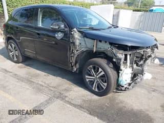 2021 Mitsubishi Outlander ES z VIN JA4ARUAU2MU010153, wystawiony jako IAAI lot #42987308 z przebiegiem 71 238 mil mil oraz . Historia ofert i sprzedaży dostępna na DreamBid. Obrazek 1.