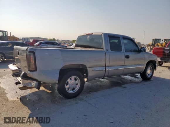 2000 GMC Sierra 1500 SLE with VIN 2GTEC19VXY1171355, listed as a Copart auction lot 67357465 with 340,576 mi miles and Salvage title. Bid and sale history available at DreamBid. Image 3.
