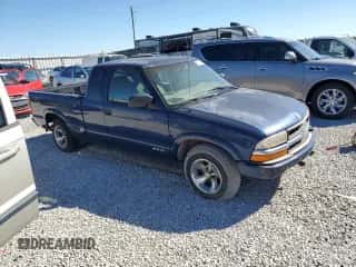 2000 Chevrolet S-10 LS z VIN 1GCCS1940Y8103435, wystawiony jako Copart lot #86505395 z przebiegiem 223 011 mil mil oraz Czysty tytuł • Clean title. Historia ofert i sprzedaży dostępna na DreamBid. Obrazek 4.