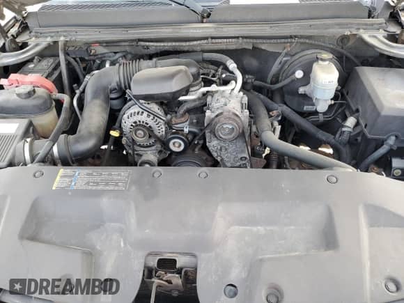 2007 GMC Sierra 1500 Work Truck z VIN 1GTEC14XX7Z615462, wystawiony jako Copart lot #81024545 z przebiegiem 201 148 mil mil oraz Czysty tytuł • Clean title. Historia ofert i sprzedaży dostępna na DreamBid. Obrazek 11.