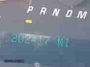 2018 Chevrolet Express Cargo z VIN 1GCWGBFP1J1315181, wystawiony jako IAAI lot #43227788 z przebiegiem 202 417 mil mil oraz . Historia ofert i sprzedaży dostępna na DreamBid. Obrazek 15.