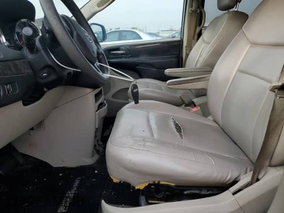 2011 Dodge Grand Caravan Mainstreet with VIN 2D4RN3DGXBR709175, listed as a Copart auction lot 81670445 with 186,530 mi miles and Clean title. Bid and sale history available at DreamBid. Image 7.