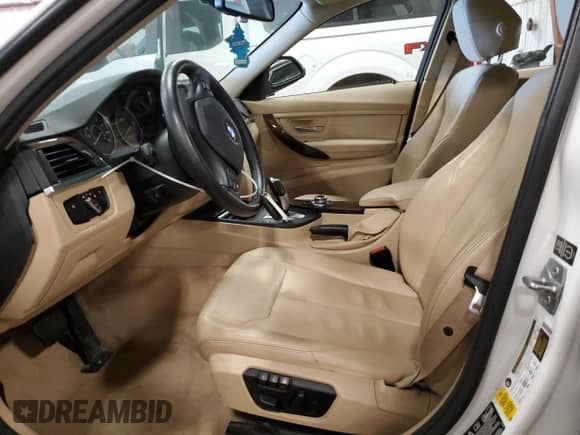 2013 BMW 3 Series 328i xDrive с VIN WBA3B3C5XDF541394, выставлен на аукционе Copart как лот 82249565 с пробегом 117 557 миль миль и Чистый • Clean title. История ставок и продаж доступна на DreamBid. Изображение 7.