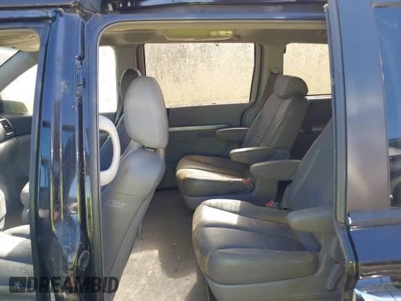 2007 Hyundai Entourage GLS с VIN KNDMC233776023101, выставлен на аукционе IAAI как лот 41704885 с пробегом 139 781 миль миль и . История ставок и продаж доступна на DreamBid. Изображение 8.