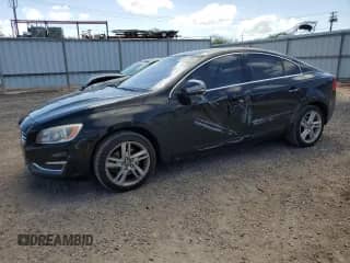 2015 Volvo S60 T5 Drive-E Premier с VIN YV140MFK1F1342605, выставлен на аукционе Copart как лот 52452765 с пробегом 129 494 миль миль и На запчасти • Non repairable. История ставок и продаж доступна на DreamBid. Изображение 1.