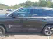 2024 Jeep Grand Cherokee with VIN 1C4RJYB66R8532002, listed as a IAAI auction lot 43266786 with 47,263 mi miles and . Bid and sale history available at DreamBid. Image 14.