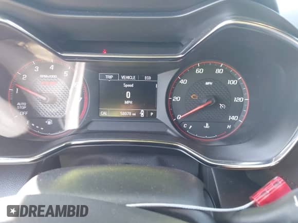 2022 Chevrolet TrailBlazer RS z VIN KL79MTSL6NB067666, wystawiony jako IAAI lot #42813855 z przebiegiem 58 078 mil mil oraz . Historia ofert i sprzedaży dostępna na DreamBid. Obrazek 7.
