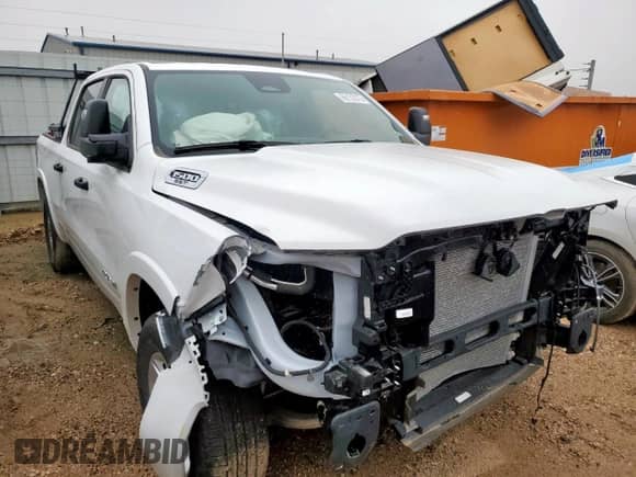2025 Ram 1500 with VIN 1C6RREMP0SN593230, listed as a Copart auction lot 66152375 with 4,525 mi miles and Salvage title. Bid and sale history available at DreamBid. Image 4.