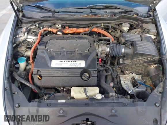 2006 Honda Accord with NAVI z VIN JHMCN36506C000038, wystawiony jako IAAI lot #43012636 z przebiegiem 164 211 mil mil oraz . Historia ofert i sprzedaży dostępna na DreamBid. Obrazek 10.