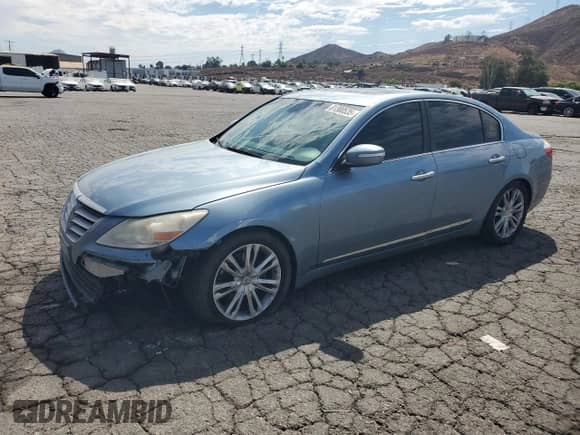 2010 Hyundai Genesis с VIN KMHGC4DF5AU105246, выставлен на аукционе Copart как лот 81300535 с пробегом 176 734 миль миль и Списание • Salvage title. История ставок и продаж доступна на DreamBid. Изображение 1.