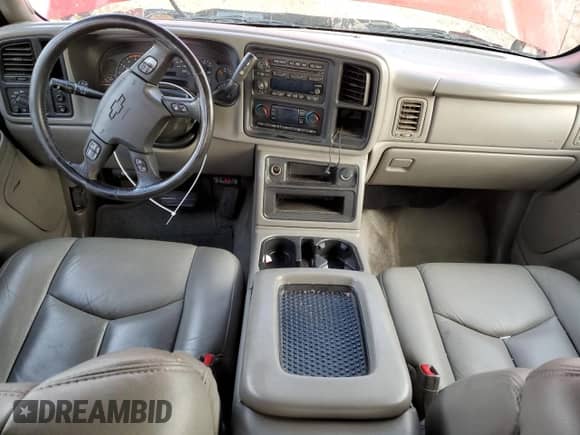 2004 Chevrolet Silverado 3500 с VIN 1GCJC33104F153613, выставлен на аукционе Copart как лот 81335784 с пробегом 320 963 миль миль и Списание • Salvage title. История ставок и продаж доступна на DreamBid. Изображение 8.