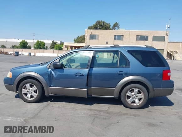 2005 Ford Freestyle SEL с VIN 1FMZK02185GA36424, выставлен на аукционе IAAI как лот 42715260 с пробегом 234 552 миль миль и . История ставок и продаж доступна на DreamBid. Изображение 14.