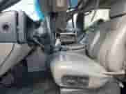 2002 Chevrolet Suburban LT с VIN 3GNGK26G82G294276, выставлен на аукционе Copart как лот 56399015 с пробегом 187 305 миль миль и На запчасти • Non repairable. История ставок и продаж доступна на DreamBid. Изображение 7.