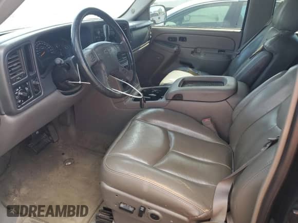 2004 Chevrolet Suburban LT с VIN 3GNEC16Z64G109595, выставлен на аукционе Copart как лот 81309405 с пробегом 360 872 миль миль и Списание • Salvage title. История ставок и продаж доступна на DreamBid. Изображение 7.