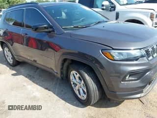 2024 Jeep Compass Latitude with VIN 3C4NJDBNXRT162317, listed as a IAAI auction lot 42756708 with 19,813 mi miles and . Bid and sale history available at DreamBid. Image 1.