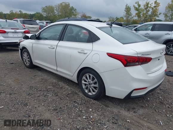 2019 Hyundai Accent SE with VIN 3KPC24A3XKE071031, listed as a IAAI auction lot 43280529 with 31,592 mi miles and . Bid and sale history available at DreamBid. Image 3.