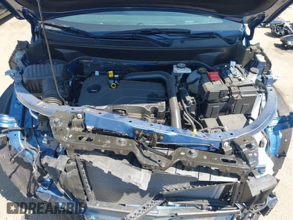 2025 Chevrolet Equinox FWD RS z VIN 3GNAXLEG7SL193915, wystawiony jako IAAI lot #42928003 z przebiegiem 4 440 mil mil oraz . Historia ofert i sprzedaży dostępna na DreamBid. Obrazek 10.