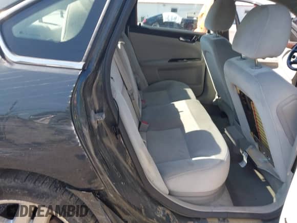 2014 Chevrolet Impala LT with VIN 2G1WB5E33E1171351, listed as a IAAI auction lot 42842346 with 184,405 mi miles and . Bid and sale history available at DreamBid. Image 8.