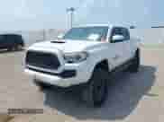 2019 Toyota Tacoma SR5 с VIN 3TMAZ5CN9KM100080, выставлен на аукционе IAAI как лот 43053191 с пробегом 98 434 миль миль и . История ставок и продаж доступна на DreamBid. Изображение 17.