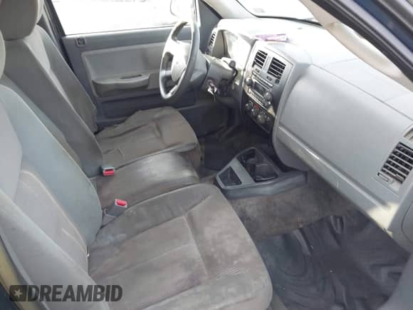 2005 Dodge Dakota ST with VIN 1D7HW22K05S250285, listed as a IAAI auction lot 43363355 with Not provided miles and . Bid and sale history available at DreamBid. Image 5.